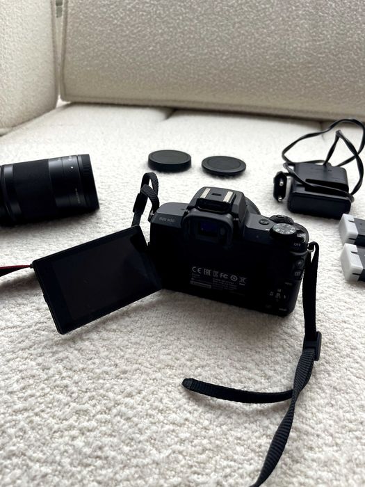 Canon EOS M50 + обектив EF-M 18-150mm f/3.5-6.3 IS STM