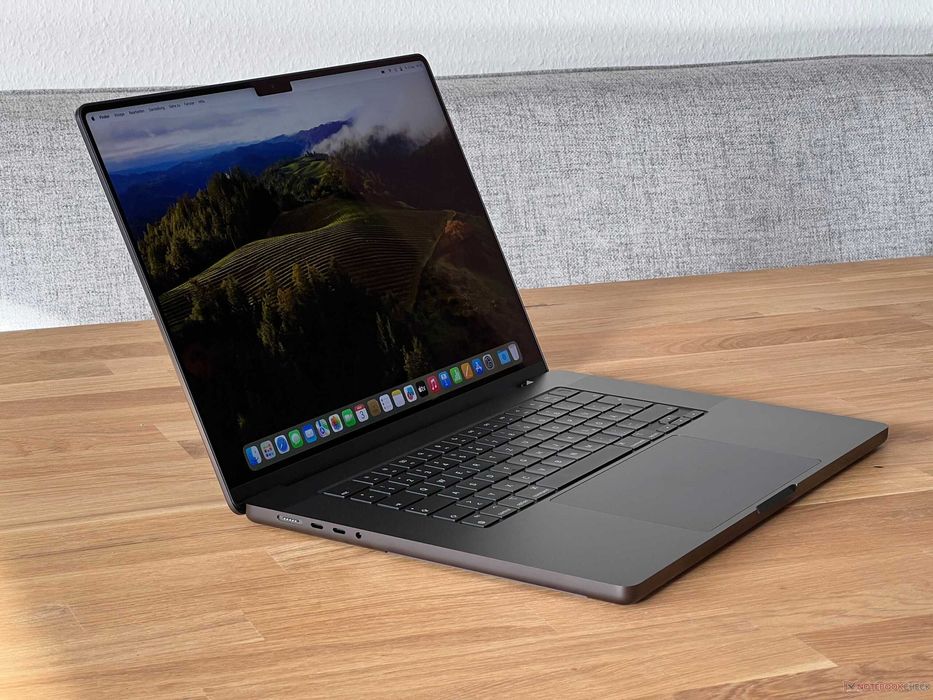 MacBook Pro 16” M3 Pro 18/512 – 15 цикъла, 100% батерия,  активен AppleCare+ до 26.03.2027 г.