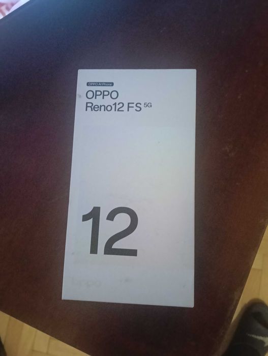 Oppo reno 12 inca in garantie