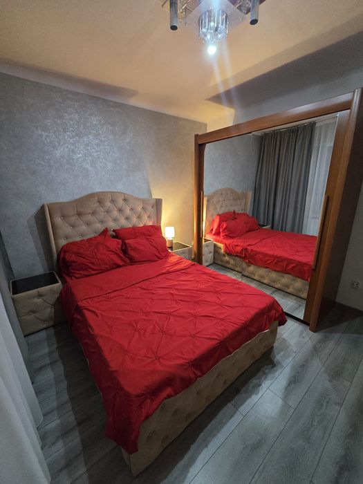 Persoana fizica,vând apartament cu 2 camere în inima orașului Galati
