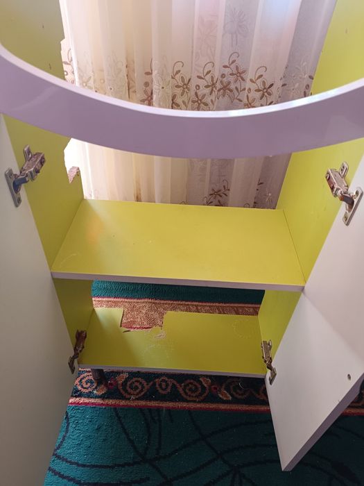 Раковина с тумбочкой