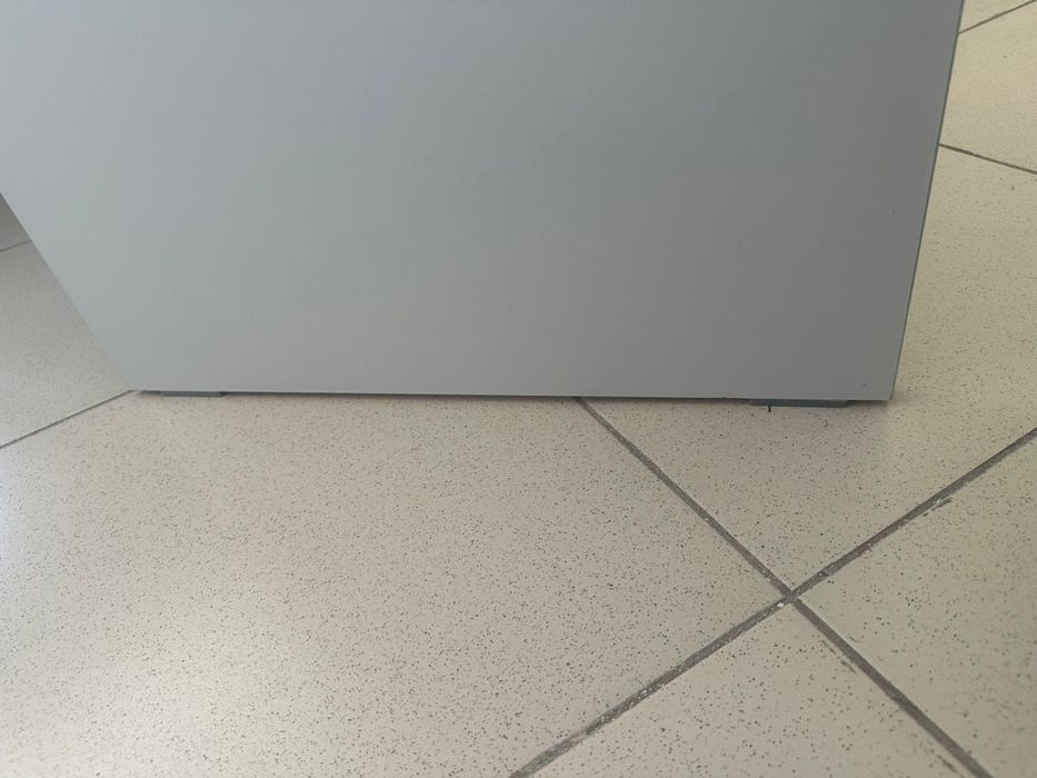 Продаю парта  со стулями