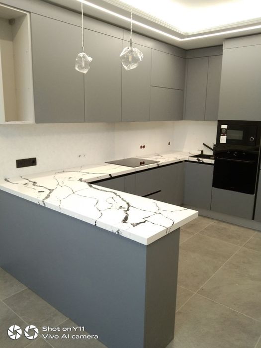 Кварц,акрил,мрамор,гранит,керамогранит