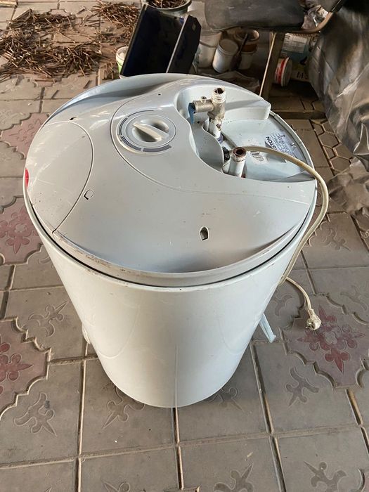 Бойлер Ariston водонагреватель
