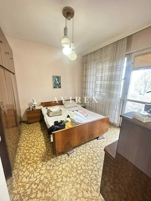 Продава се Тристаен апартамент в Пловдив, Кючук Париж - 86 кв.м за 790 €/кв.м - Снимка #2