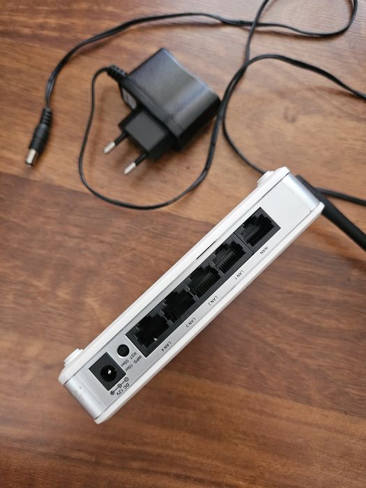 Безжичен рутер мрежово устройство