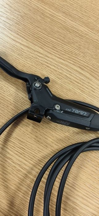 Комплект дискови спирачки SRAM Level Silver Stealth с 4 бутала