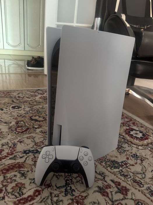 Продаю Playstation 5 825 gb