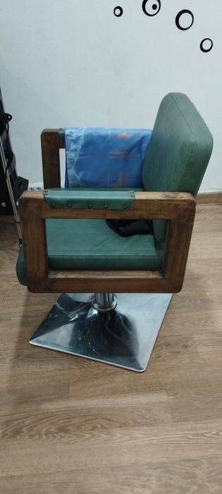 Кресло парикмахерское