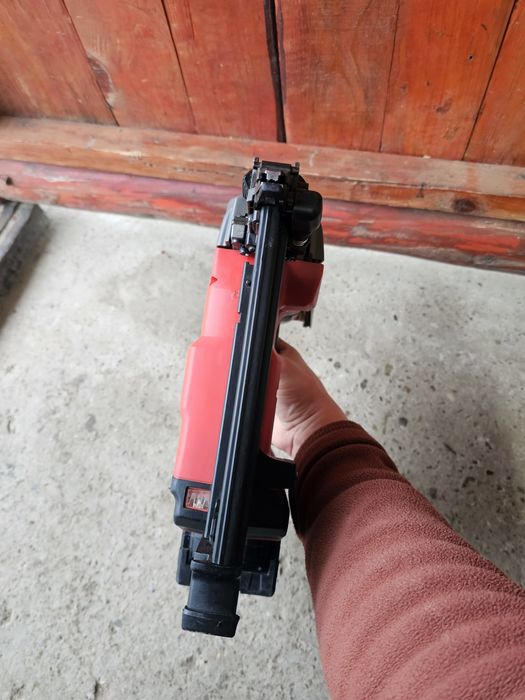 Pistol cuie Milwaukee M18 CN18GS Fuel