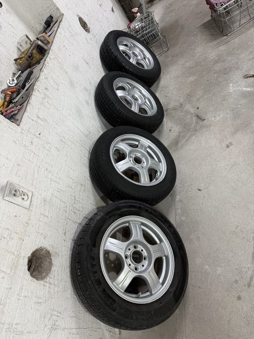 Продам диски с шинами 185;65;14 185:60:14