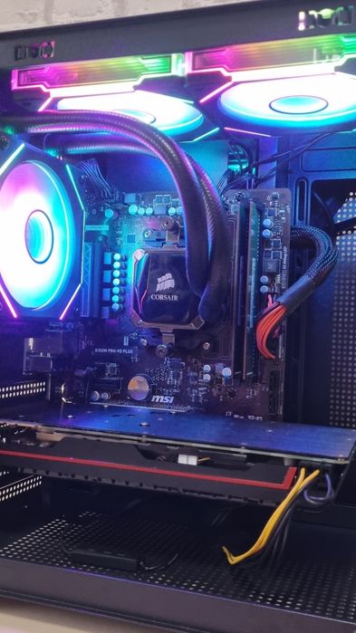 Unitate PC Gaming: Ryzen 5 2400G/16GB RAM/GTX 1080 8GB/240GB SSD/1TB HDD/ARGB
