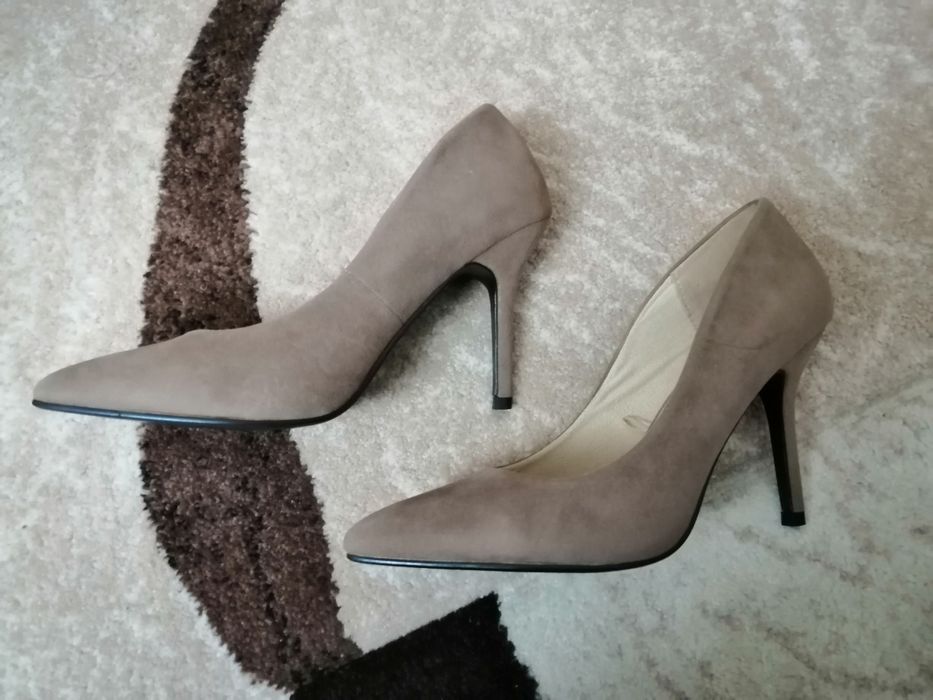 Balerini si pantofi cu toc, marimea 40