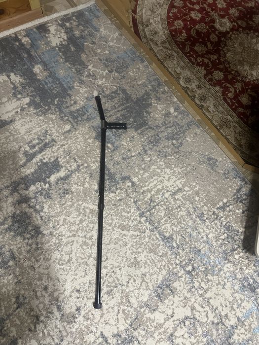 Продаю костыль