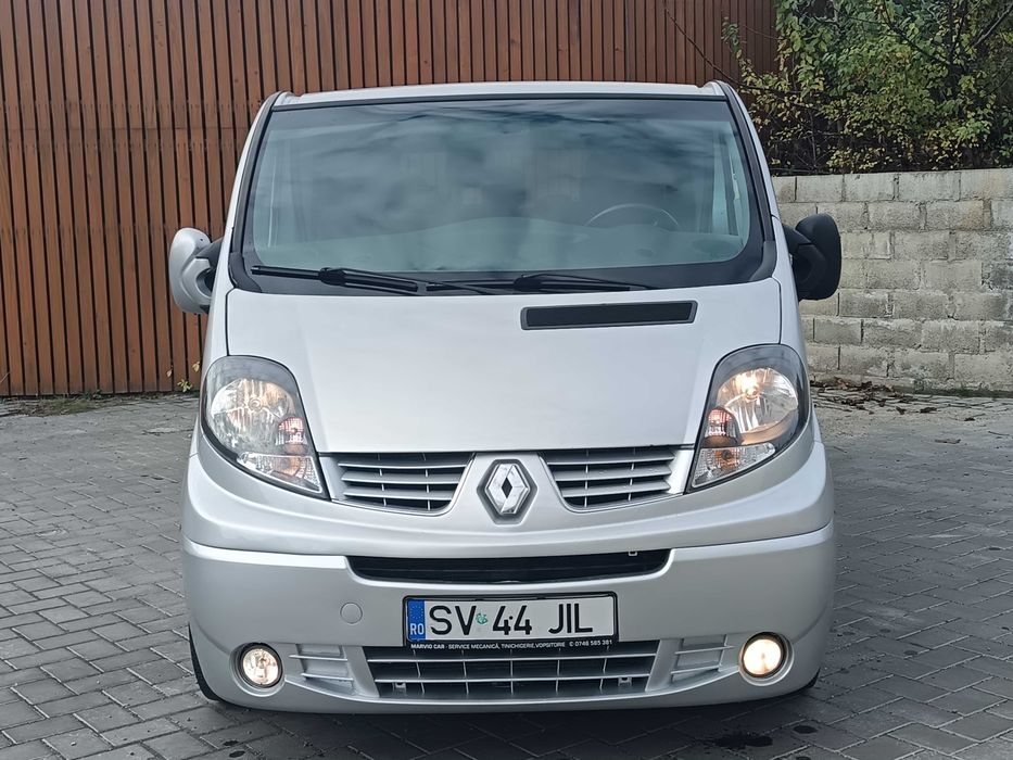 Renault Trafic 2.0 DCI 115 CP **An 2014**Lung**Black Edition