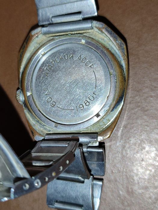 Часы Восток СССР Смотрите 3 фото Читайте описании