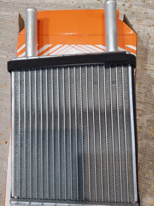 Радиатор печки  мазда 626