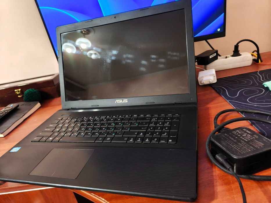 Ноутбук Asus X75A
