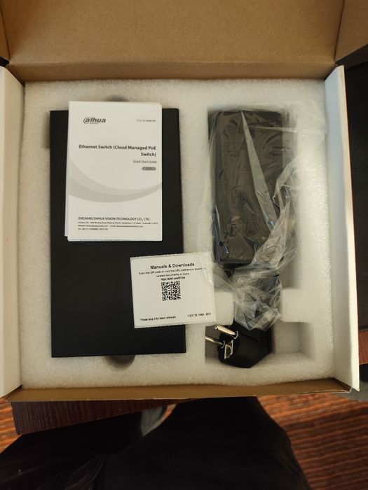 DH-CS4010-8ET-60 8-портовый PoE коммутатор с облачным управлением