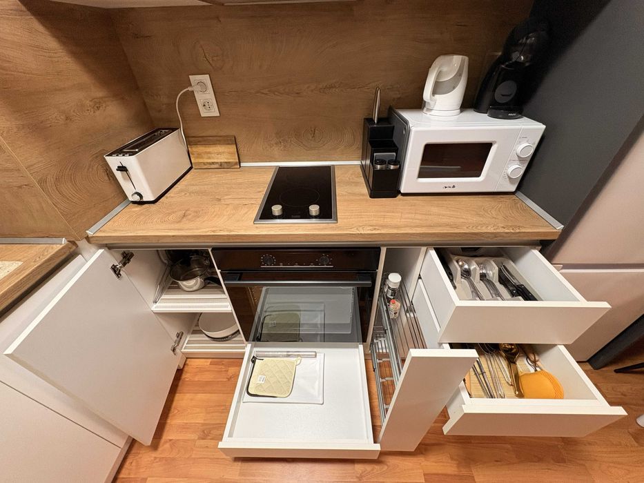 Дава се под наем Двустаен апартамент в к.к. Св.Св. Константин и Елена - 54 кв.м за 648.21 € - Снимка #8