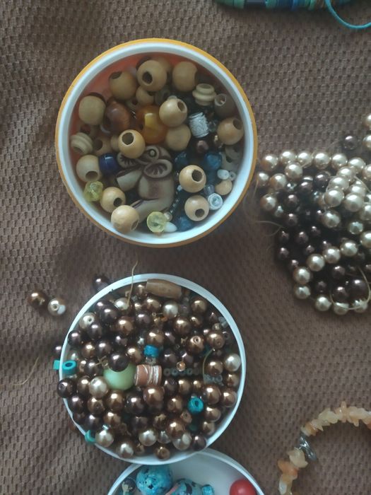 Маниста - различни видове,цветове,форми