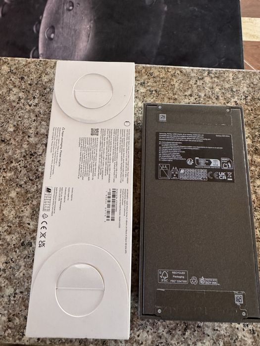 Vand samsung galaxy S25 Ultra + smart watch seria 11 46 mm sunt noi