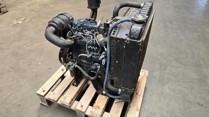 Motor complet Kubota D902 - Piese motor Kubota