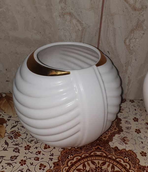 Vaze din porțelan/ceramică