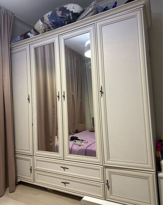 Спальный гарнитур