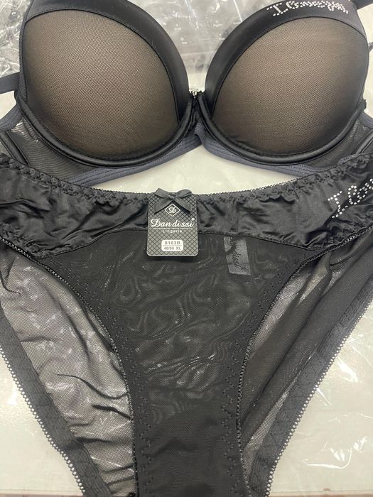 Нежные белые остатки