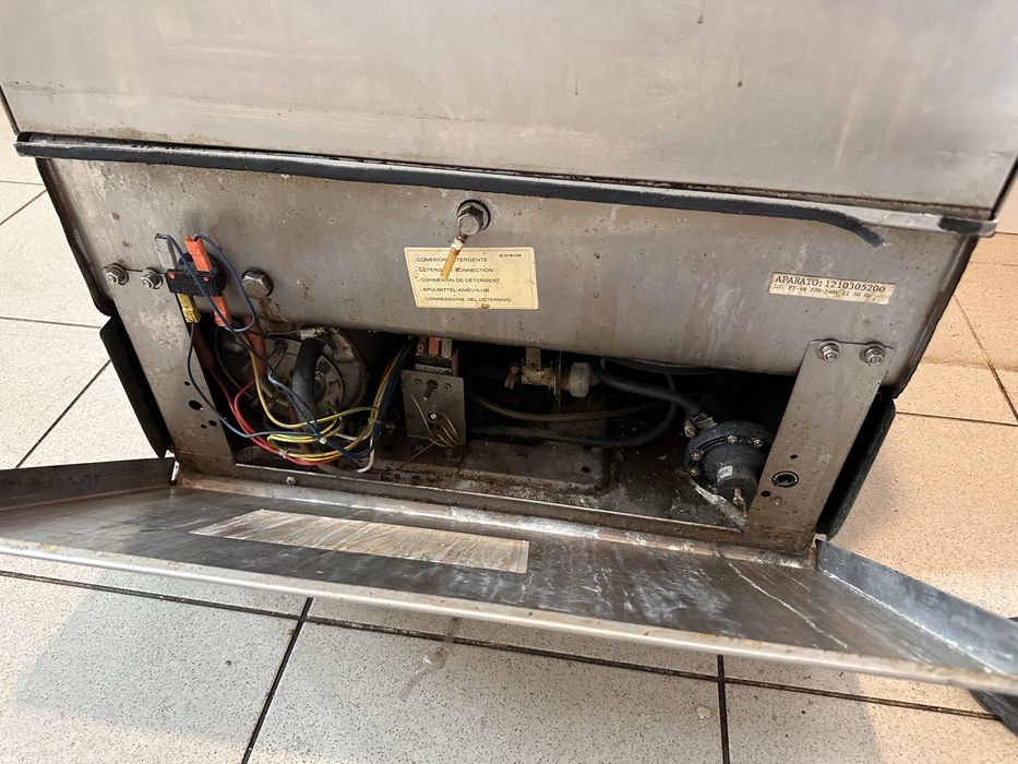 Професионална съдомиялна FAGOR FI-48 50x50, 220V – ресторант