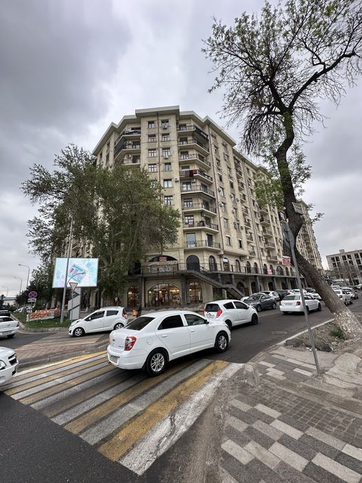 580м² Мирабад — 2 линия, Вход со двора, парковка 10 авто своя Терраса