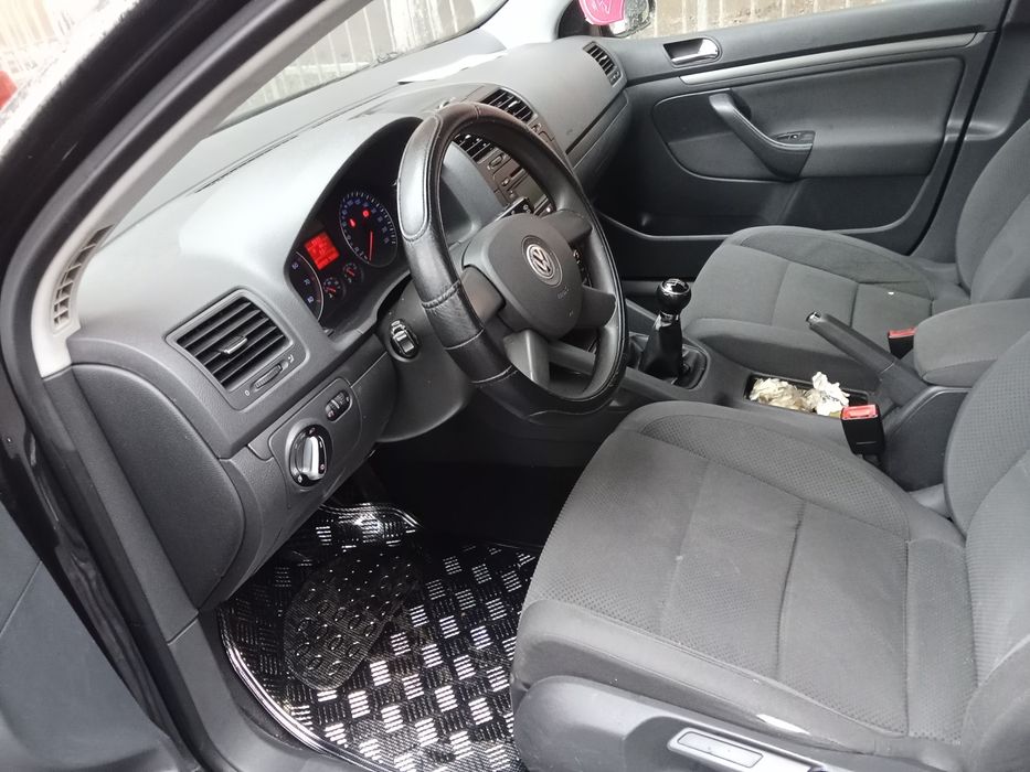 Vând golf 5 Perfect funcțional
