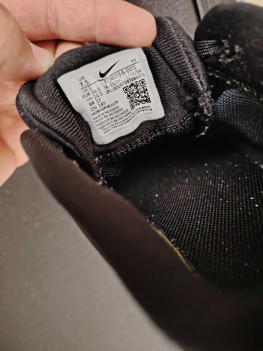 Продавам Маратонки NIKE