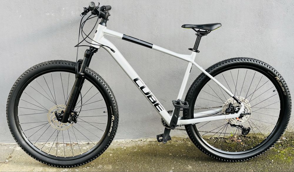 Se vinde Bicicleta Mountain-Bike MTB CUBE Attention SLX MODEL 2024 cadru din aluminiu Hardtrail marimea XL roti 29", frane hifraulice pe ulei!!