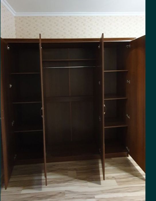 Шкаф много отделений