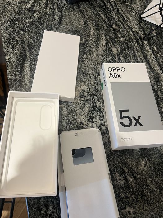 Oppo A5x чисто нов
