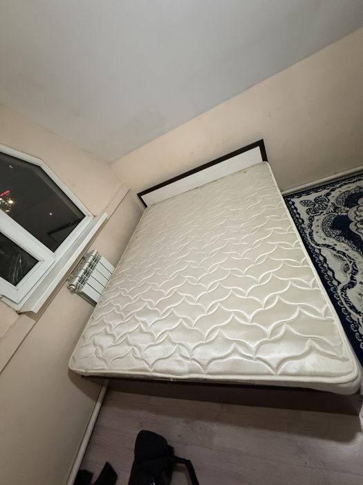 Двухспальный кровать