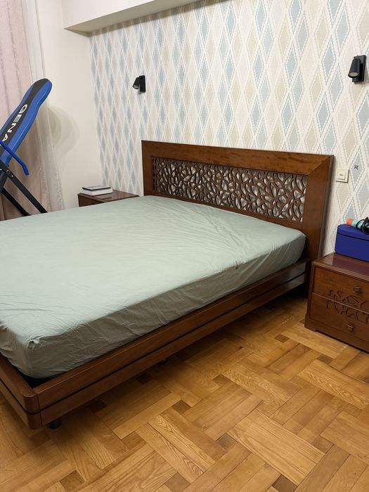 Продам гарнитур спальный