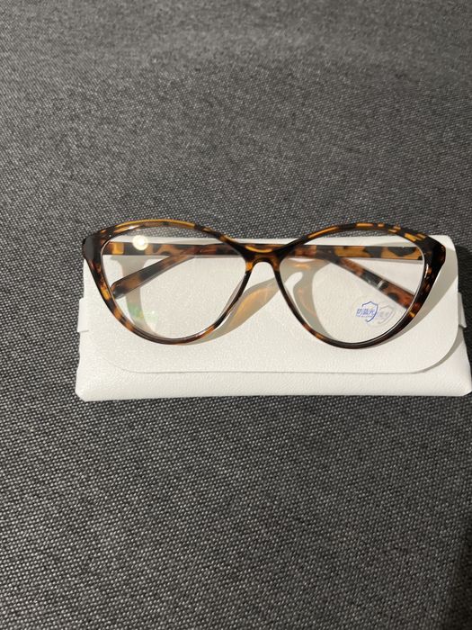 Очки имиджевые кошачи глаз