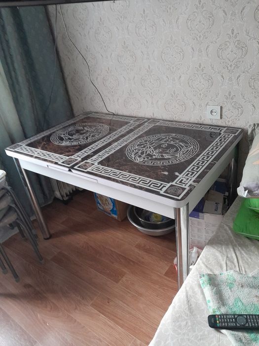 Стол раздвижной  стеклянный