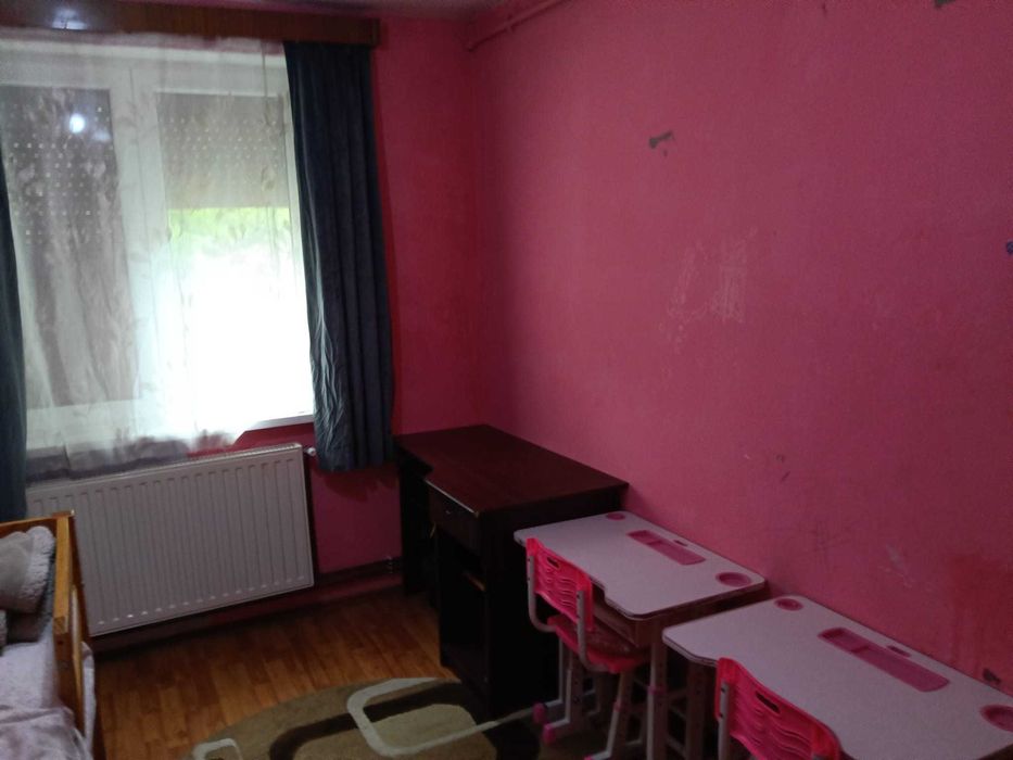 Ofer spre vanzare apartament cu 3 camere