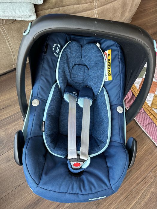 Столче за кола Maxi Cosi Pebble Pro с база