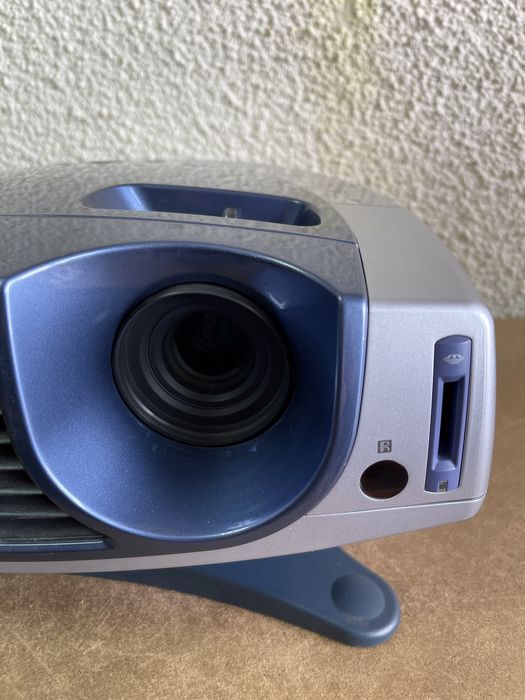 Проектор SONY VPL-HS1