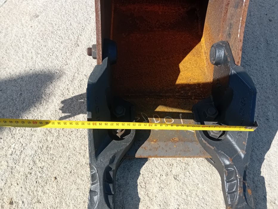 Cupa Noua  30 cm miniexcavator 3 3.5 tone