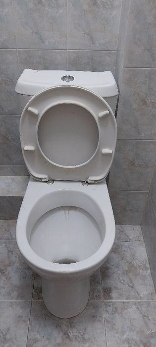 Продам унитаз лёгкий компактный.