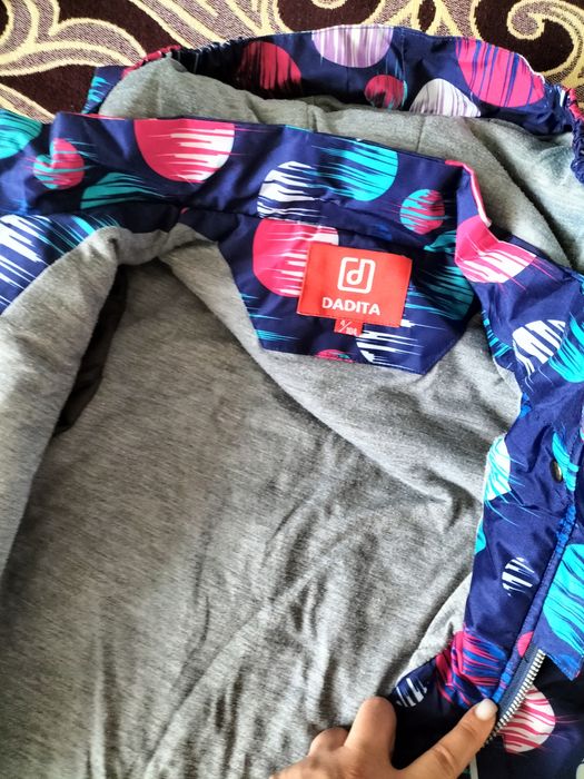 Продам детские куртки