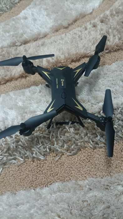 Drona                       .