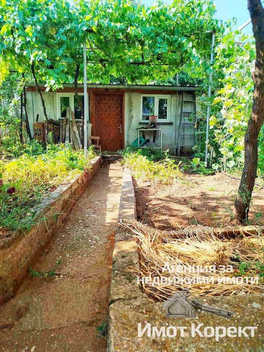 Имот Корект продава Половин Къща, кв.Изток