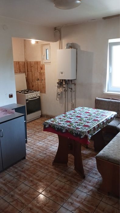 Inchiriez apartament cu 2 camere cartier Stadion spatios si luminos